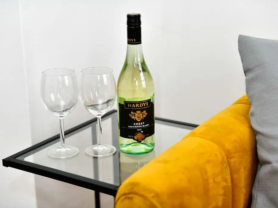 Westgate House Apartman Cardiff 0*,